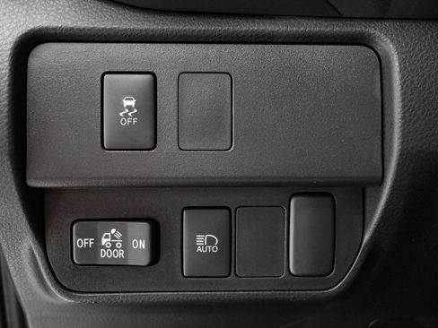 Certified 2022 Toyota Tacoma SR image 11