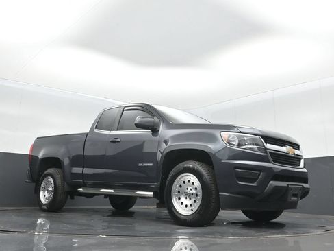 Used 2017 Chevrolet Colorado W/T w/ WT Convenience Package RWD image 10