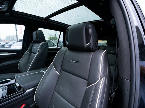 Used 2025 Cadillac Escalade Sport w/ LPO, ONYX Package AWD/4WD image 27