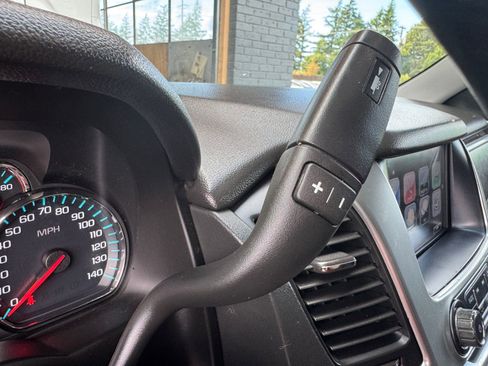 Used 2018 Chevrolet Tahoe LT AWD/4WD image 35
