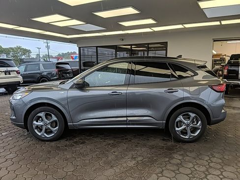 Certified 2023 Ford Escape ST-Line w/ Tech Pack #1 image 8