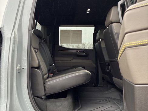 Used 2024 Chevrolet Silverado 1500 ZR2 w/ Technology Package image 26