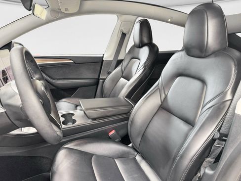 Used 2025 Tesla Model Y Long Range RWD image 15
