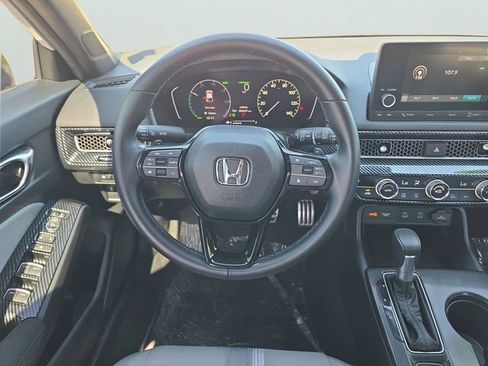 Used 2025 Honda Civic Sport image 9