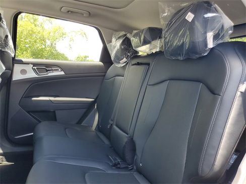 New 2026 Kia Sportage SX image 9