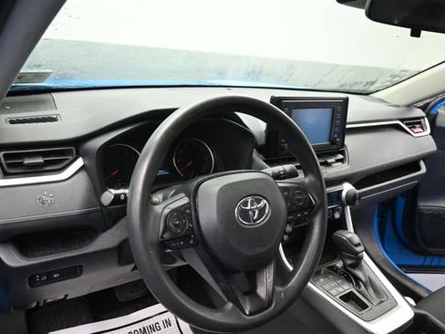 Used 2019 Toyota RAV4 LE w/ All Weather Liner Package AWD/4WD image 12