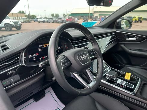 Used 2023 Audi Q8 Premium Plus w/ Premium Plus Package AWD/4WD image 2