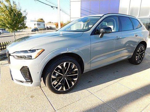 New 2026 Volvo XC60 B5 Ultra w/ Protection Package Premier AWD/4WD image 11