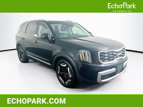 Used 2025 Kia Telluride S image 1