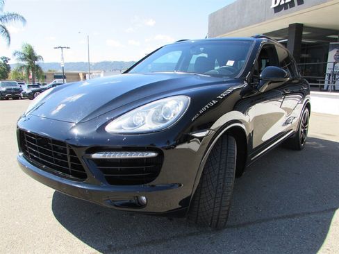 Used 2012 Porsche Cayenne Turbo AWD/4WD image 3