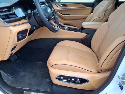 Used 2025 Jeep Grand Cherokee L Summit AWD/4WD image 20