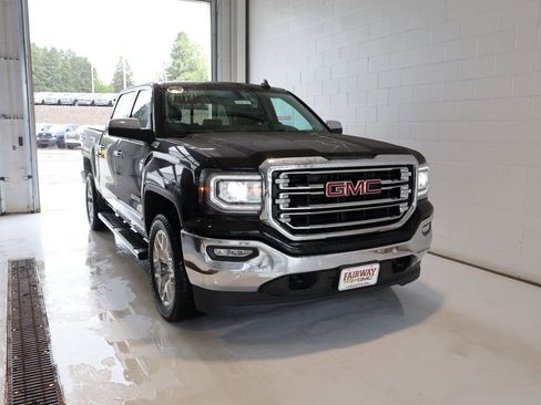 Used 2018 GMC Sierra 1500 SLT w/ SLT Premium Package AWD/4WD image 2