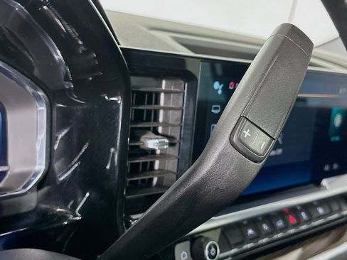 Used 2023 Chevrolet Silverado 1500 LT image 24