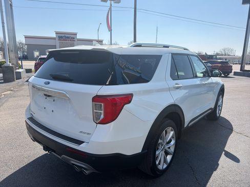 Used 2023 Ford Explorer Platinum w/ Technology Package image 4