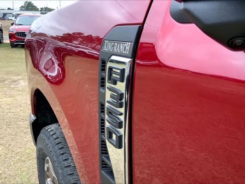 New 2026 Ford F350 King Ranch w/ FX4 Off-Road Package image 15