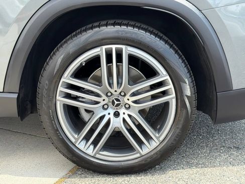 Certified 2026 Mercedes-Benz GLS 450 4MATIC image 17