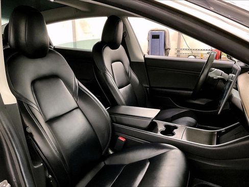 Used 2019 Tesla Model 3 Mid Range image 8