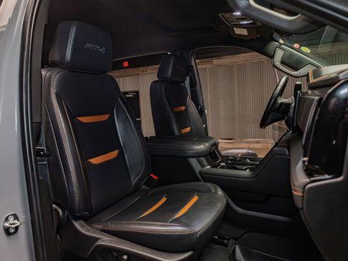 Used 2024 GMC Sierra 3500 AT4 w/ Technology Package image 26