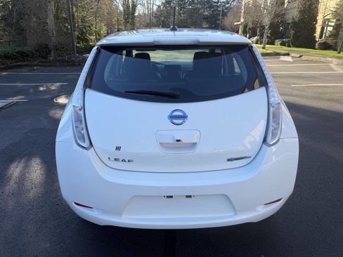 Used 2016 Nissan Leaf SL w/ Premium Package image 6