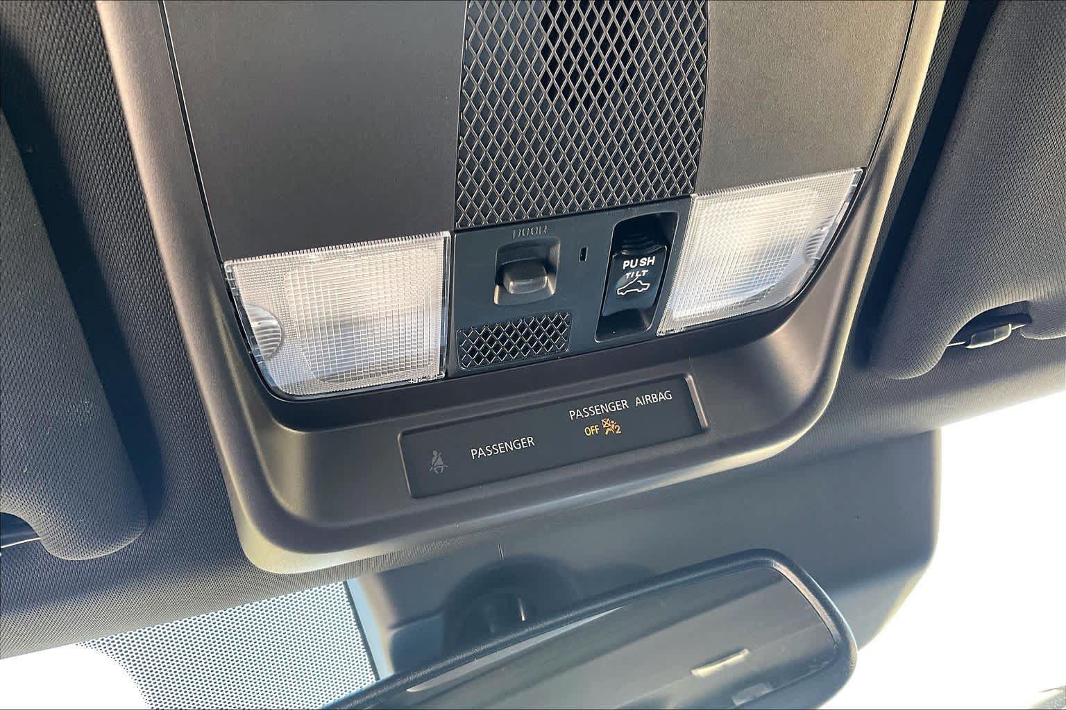 Used 2020 Mitsubishi Outlander LE FWD image 32