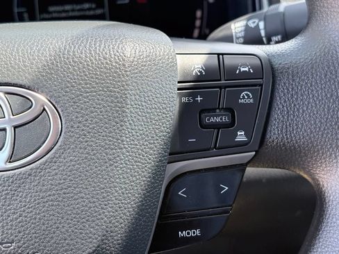Used 2025 Toyota Camry LE FWD image 15