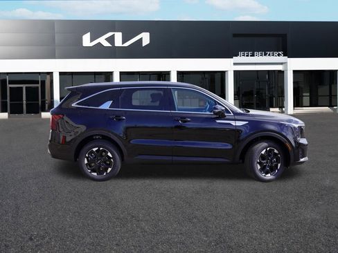 New 2026 Kia Sorento S image 2