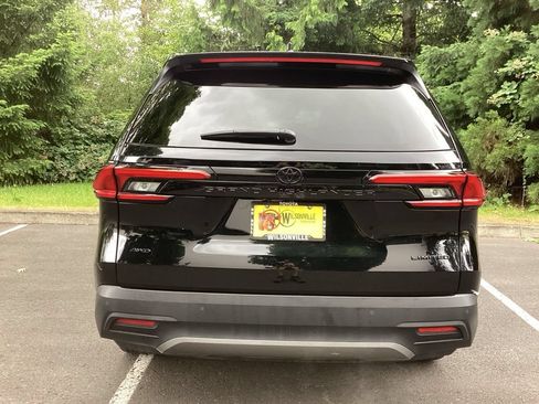 Certified 2024 Toyota Grand Highlander AWD image 23