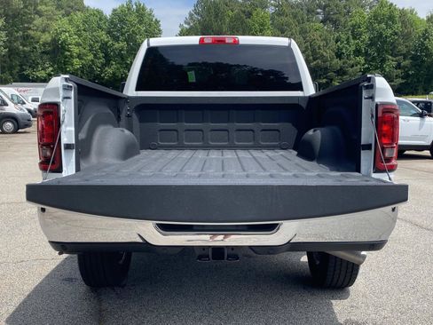Used 2026 RAM 2500 Big Horn AWD/4WD image 7