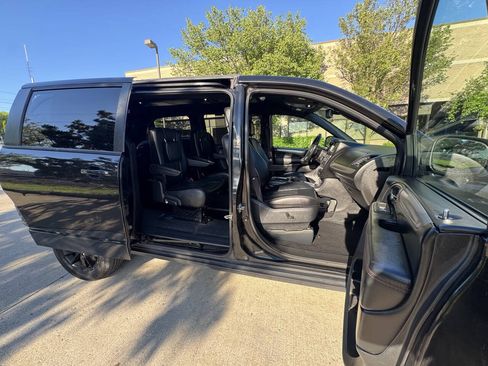Used 2019 Dodge Grand Caravan GT FWD image 27