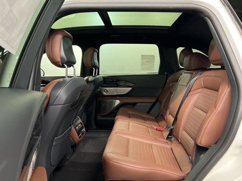 New 2026 Lincoln Nautilus Reserve image 35