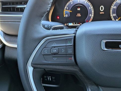 New 2025 Jeep Grand Cherokee Limited w/ Black Appearance Package image 28