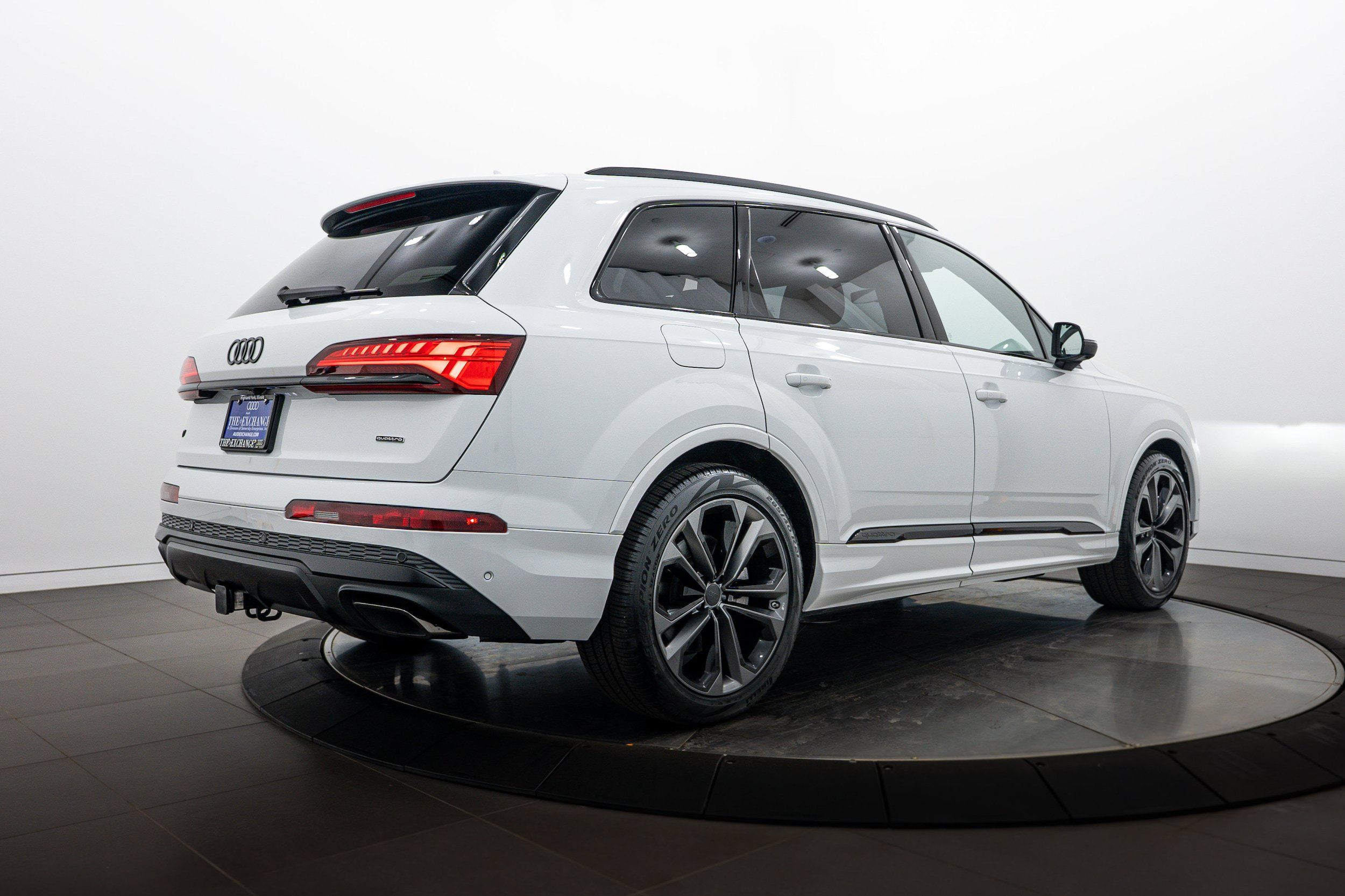 Used 2026 Audi Q7 3.0T Premium Plus w/ Premium Plus Package AWD/4WD image 4