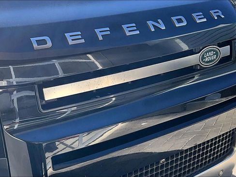 Used 2023 Land Rover Defender 130 X image 30