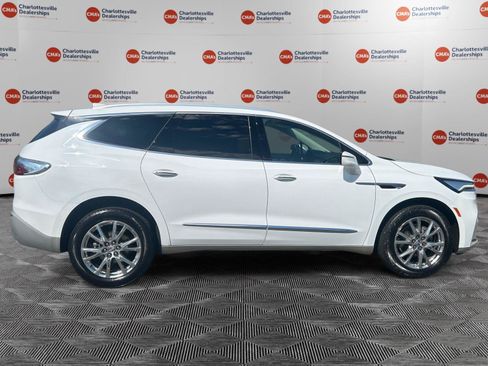 Used 2023 Buick Enclave Essence w/ Experience Buick Package FWD image 6