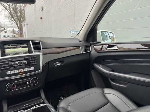 Used 2014 Mercedes-Benz ML 350 4MATIC image 36