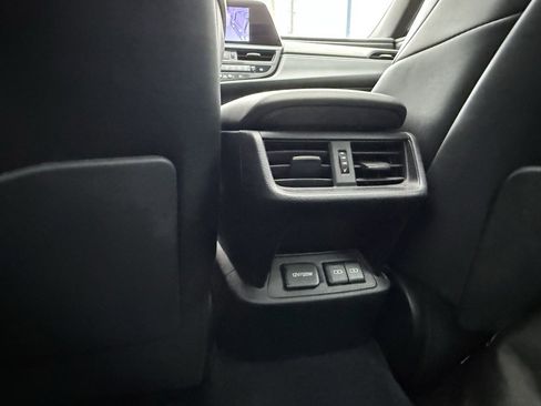 Used 2023 Lexus ES 300h w/ Luxury Package image 24