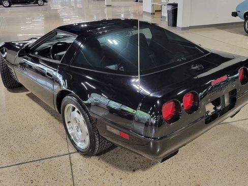 Used 1994 Chevrolet Corvette Coupe RWD image 29