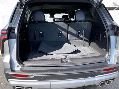 Used 2026 Chevrolet Traverse LT image 33