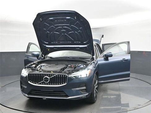 Used 2023 Volvo XC60 B5 Ultimate w/ Climate Package image 55