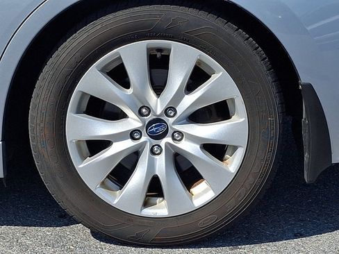Used 2015 Subaru Legacy 2.5i Premium AWD/4WD image 8