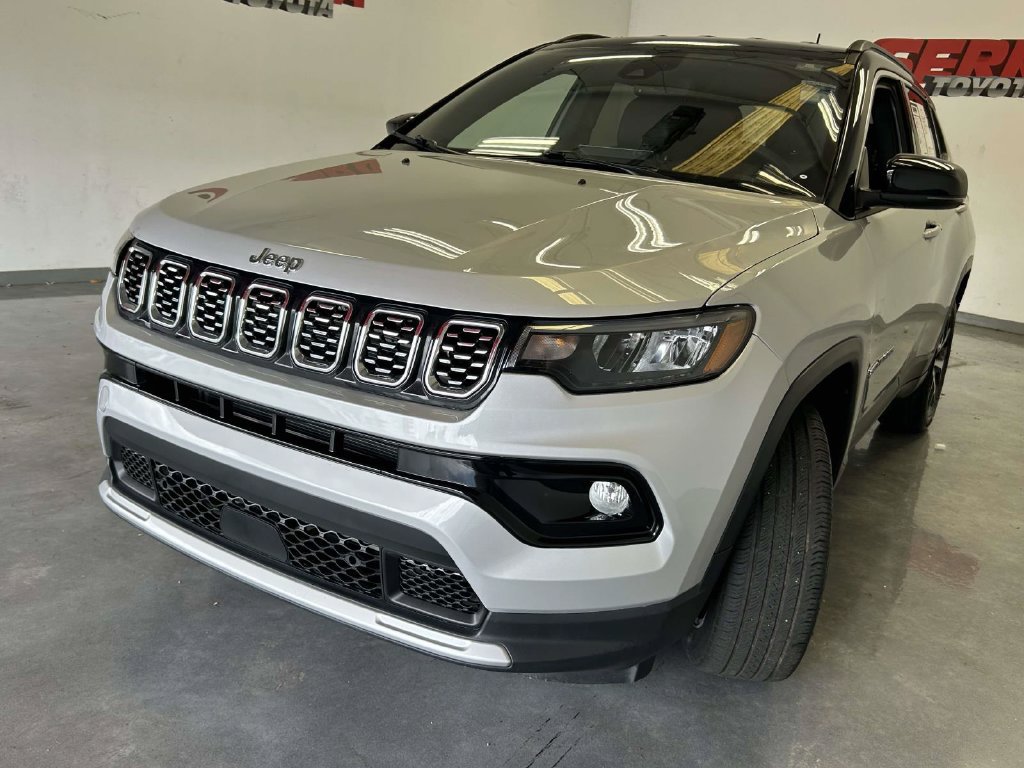 Used 2025 Jeep Compass Limited AWD/4WD image 7