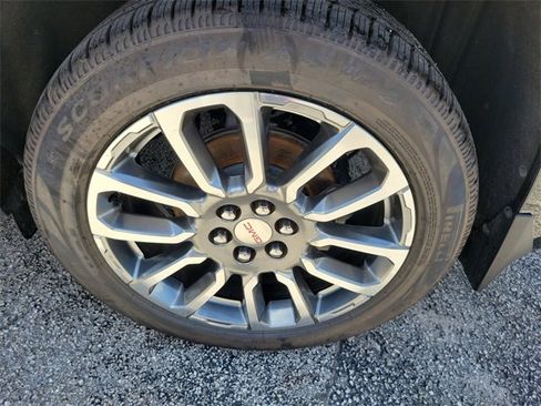 Used 2023 GMC Acadia Denali w/ Trailering Package image 7