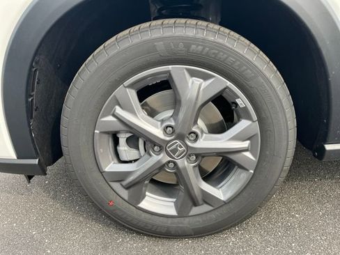 New 2026 Honda HR-V LX image 9