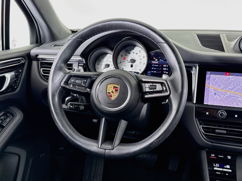 Certified 2024 Porsche Macan S AWD/4WD image 12