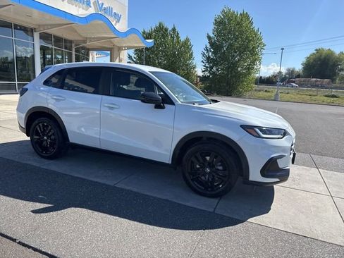 New 2026 Honda HR-V Sport image 2