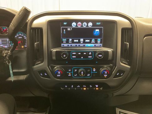 Used 2018 GMC Sierra 2500 SLE w/ SLE Preferred Package image 23