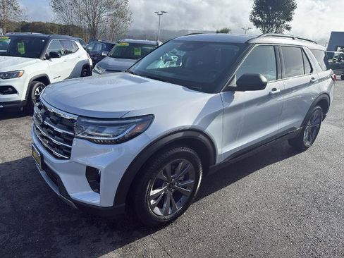 New 2026 Ford Explorer Active w/ Active Comfort Package image 1