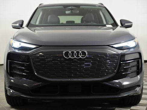 Certified 2025 Audi Q6 e-tron Premium w/ Convenience Package image 5