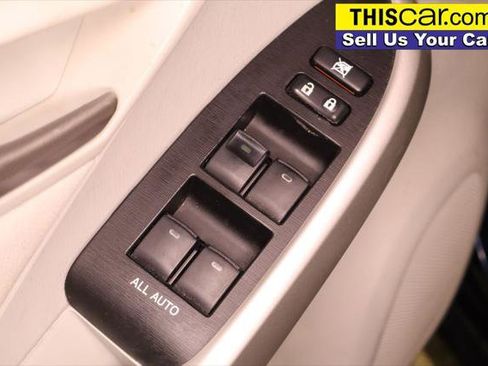 Used 2014 Toyota Prius Three image 24