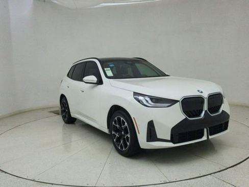 Used 2025 BMW X3 xDrive30i w/ Premium Package image 62